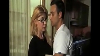 Italian Lady Indulges In Retro Porn