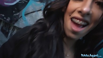 Sexy Colombian Babe Gives A Blowjob And Has Sex In A Public Location